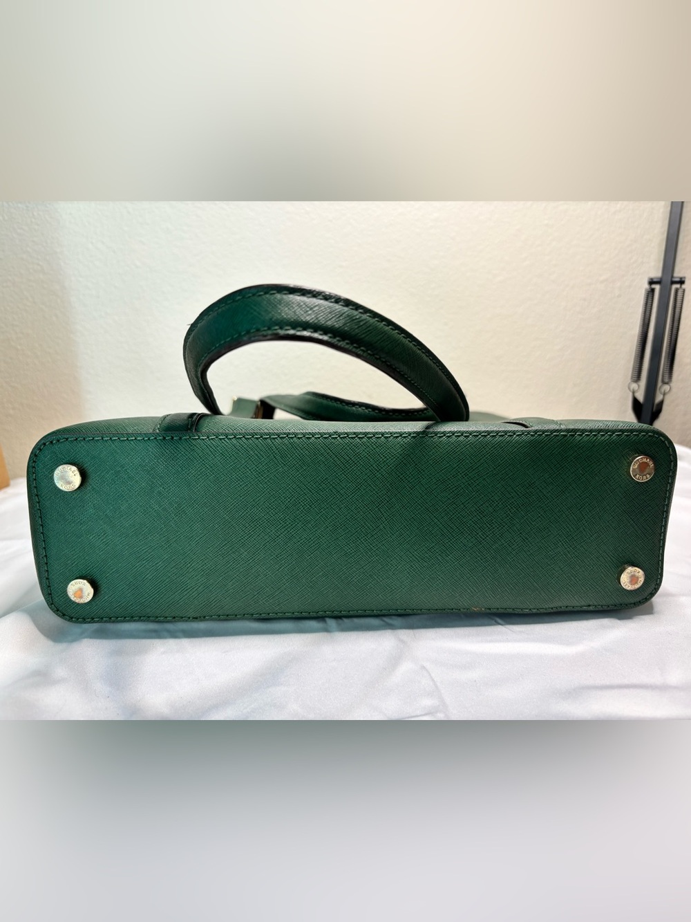 Michael Kors Emerald Jet Set Multifunction Saffiano Leather Tote - Picture 5 of 16
